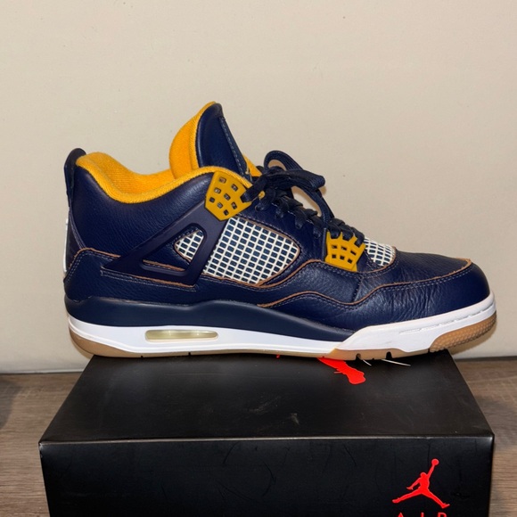 Jordan 4 Retro - Picture 6 of 10